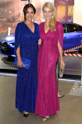 Karen Webb und Natascha Grün bei der Verleihung vom Blauer Panther - TV & Streaming Award 2023 in der BMW Welt. München, 25.10.2023