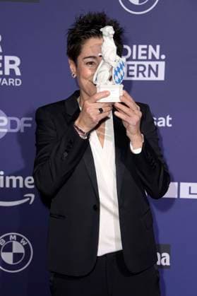 Dunja Hayali bei der Verleihung vom Blauer Panther - TV & Streaming Award 2023 in der BMW Welt. München, 25.10.2023