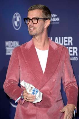 Joko Winterscheidt bei der Verleihung vom Blauer Panther - TV & Streaming Award 2023 in der BMW Welt. München, 25.10.2023