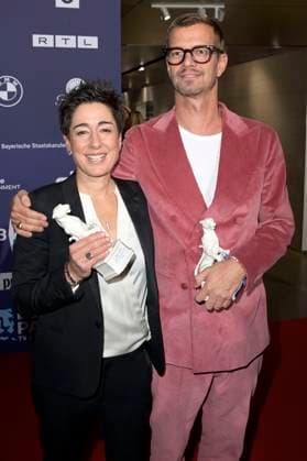 Dunja Hayali und Joko Winterscheidt bei der Verleihung vom Blauer Panther - TV & Streaming Award 2023 in der BMW Welt. München, 25.10.2023