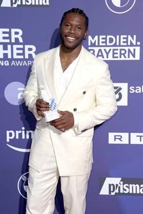 Akeem van Flodrop bei der Verleihung vom Blauer Panther - TV & Streaming Award 2023 in der BMW Welt. München, 25.10.2023
