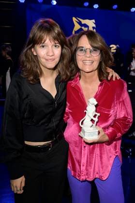 Charlotte Link mit Tochter Pauline Graf bei der Verleihung vom Blauer Panther - TV & Streaming Award 2023 in der BMW Welt. München, 25.10.2023