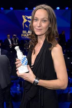 Jeanette Hain bei der Verleihung vom Blauer Panther - TV & Streaming Award 2023 in der BMW Welt. München, 25.10.2023