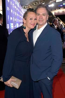 Manou Lubowski mit Freundin Lara von Stumberg bei der Verleihung vom Blauer Panther - TV & Streaming Award 2023 in der BMW Welt. München, 25.10.2023