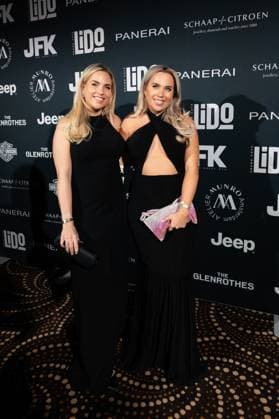 AMSTERDAM - Esther and Anne Vedder prior to the presentation of the JFK Greatest Man Award, an award for the most successful and charismatic man of the year. ANP LEVIN DEN BOER netherlands out - belgium out  Copyright: xx x482206748x originalFilename: 482206748.jpg