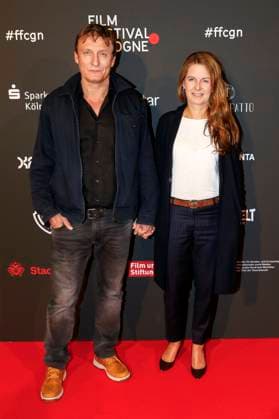 Oliver Masucci mit Partnerin Tanit Koch bei der Verleihung der Cologne Awards auf dem 33. Film Festival Cologne 2023 im E-Werk. Köln, 26.10.2023