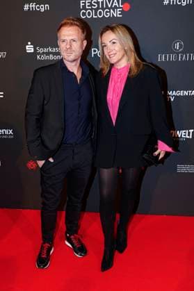 Kasem Hoxha mit Lebensgefährtein Klejda Shani bei der Verleihung der Cologne Awards auf dem 33. Film Festival Cologne 2023 im E-Werk. Köln, 26.10.2023