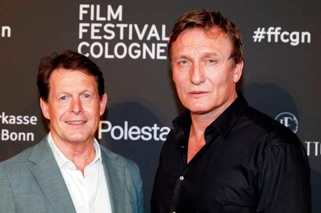 Oliver Masucci mit Gast bei der Verleihung der Cologne Awards auf dem 33. Film Festival Cologne 2023 im E-Werk. Köln, 26.10.2023