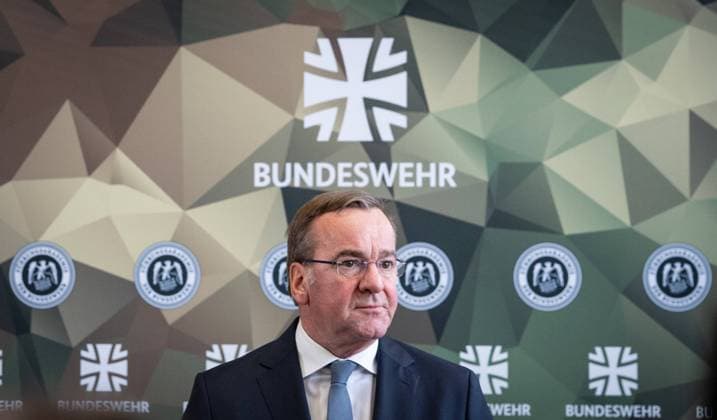 Antrittsbesuch von Verteidigungsminister Boris Pistorius bei der Führungsakademie der Bundeswehr in Hamburg ;Antrittsbesuch von Verteidigungsminister Boris Pistorius bei der Führungsakademie der Bundeswehr in Hamburg , Hamburg Hamburg Deutschland Führungsakademie *** Inaugural visit by Defense Minister Boris Pistorius to the Bundeswehr Command and Staff College in Hamburg Inaugural visit by Defense Minister Boris Pistorius to the Bundeswehr Command and Staff College in Hamburg , Hamburg Hamburg Germany Command and Staff College