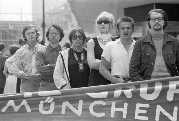 Ereignisse und Personen aus 70er Jahre DEU, Deutschland: Die historischen Farbfotos aus den Zeiten der 70er Jahre zeigen Ereignisse und Personen aus Politik, Kultur, Gewerkschaften, Arbeitsleben, Medizin u.a. München. Bundestagswahl.Wahlkampf. Partei Aktion Demokratischer Fortschritt (ADF) 1965 DEU, Germany: The historical color photos from the 1970s show events and people from politics, culture, trade unions, working life, medicine, etc. Bayern *** Events and people from 70s DEU, Germany The historical color photos from the 1970s show events and people from politics, culture, trade unions, working life, medicine, etc Munich Bundestag election Election campaign Party Action Democratic Progress ADF 1965 DEU, Germany The historical color ph