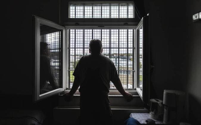 Justiz, Symbolfotos Rheinbach - Lebensälteren-Abteilung der JVA Rheinbach *** NUR FÜR REDAKTIONELLE ZWECKE *** EDITORIAL USE ONLY ***<p>Die Gefängnisse in NRW stellen sich auf die Betreuung älterer Inhaftierter ein. Ein Besuch auf der Lebensälteren-Abteilung der JVA Rheinbach am Freitag den 27.10.2023. Deutschland NRW Rheinbach Copyright: LarsxHeidrich *** Rheinbach Lebensälteren Abteilung der JVA Rheinbach FOR EDITORIAL PURPOSES ONLY EDITORIAL USE ONLY p Prisons in NRW are adapting to the care of older inmates A visit to the Lebensälteren Abteilung der JVA Rheinbach on Friday 27 10 2023 Germany NRW Rheinbach Copyright LarsxHeidrich Copyright: LarsxHeidrich doc7sl0nwqgver169uzq3b7 ,EDITORIAL USE ONLY