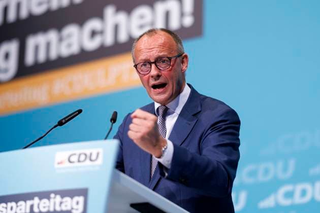 News Themen der Woche KW43 News Bilder des Tages Politiker Friedrich Merz (CDU) auf dem 45. Landesparteitag der CDU Nordrhein-Westfalen im euronova CAMPUS. Hürth, 28.10.2023 NRW Deutschland *** Politician Friedrich Merz CDU at the 45 state party conference of the CDU North Rhine-Westphalia at the euronova CAMPUS Hürth, 28 10 2023 NRW Germany Copyright: xChristophxHardtx