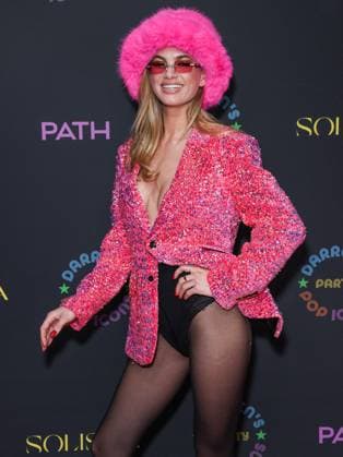 Darren Dzienciol Pop Icons Halloween Party - LA Megan Blake Irwin arrives at Darren Dzienciol s Pop Icons Halloween Party 2023 Presented By Solisca Tequila and PATH Water held at a Private Residence on October 27, 2023 in Beverly Hills, Los Angeles, CA, USA. Photo by Xavier Collin Image Press Agency ABACAPRESS.COM Los Angeles CA United States  Copyright: xCollinxXavier ImagexPressxAgencyxABACAx 873656_183 CollinxXavier ImagexPressxAgencyxABACAx 873656_183