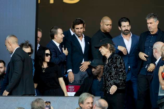 October 28, 2023, Barcelona, Spain: BARCELONA, SPAIN - OCTOBER 28: .Mick Jagger during the La Liga EA Sports match between FC Barcelona and Real Madrid at the Estadi Olimpic Lluis Companys on October 28, 2023 in Barcelona, Spain Barcelona Spain - ZUMAd159 20231028_zia_d159_006 Copyright: xGerardxFrancox