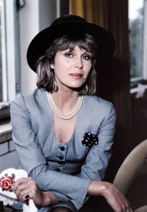 British Actress JOANNA LUMLEY. British Actress - Date:01.10.1983., Credit:Photoshot Avalon United Kingdom  Copyright: xPhotoshotx xAvalonx 0506852638