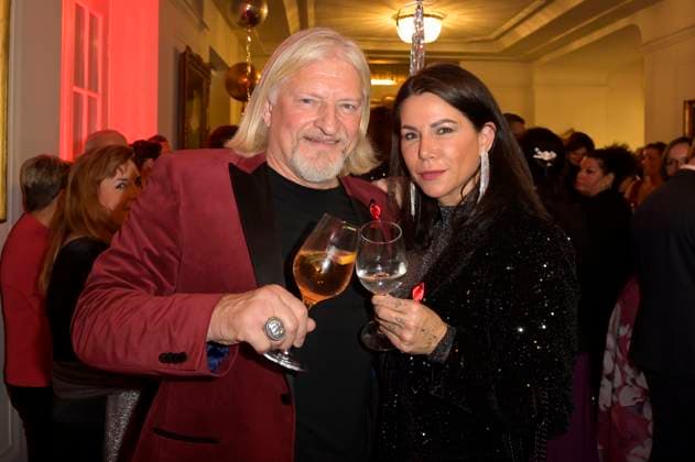 Entertainment Themen der Woche KW43 Frank Kessler mit Ehefrau Doreen Kessler bei der 15. Hope Gala 2023 im Schauspielhaus. Dresden, 28.10.2023 *** Frank Kessler with wife Doreen Kessler at the 15 Hope Gala 2023 at the Schauspielhaus Dresden, 28 10 2023 Foto:xF.xKernx xFuturexImagex hope_3105