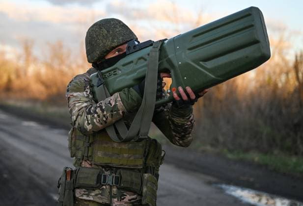 News Themen der Woche KW43 Russia Ukraine Military Operation Cossack Unit 8545019 28.10.2023 A serviceman of the Terek Cossack unit is seen in the course of Russia s military operation in Ukraine, at the unknown location in the Donetsk People s Republic, Russia. Stanislav Krasilnikov Sputnik Russia  Copyright: xStanislavxKrasilnikovx
