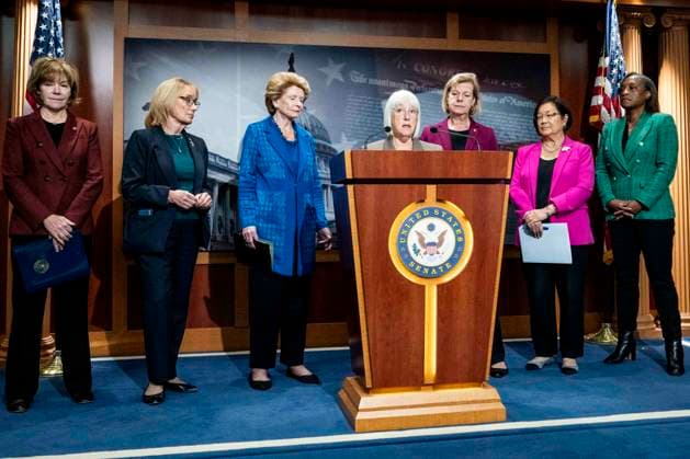 News Themen der Woche KW44 News Bilder des Tages November 1, 2023, Washington, District of Columbia, USA: U.S. Senator PATTY MURRAY (D-WA) speaking at a press conference about abortion rights at the U.S. Capitol. Washington USA - ZUMAb161 20231101_aap_b161_005 Copyright: xMichaelxBrochsteinx
