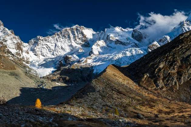 Creative Highlights World Vergletscherte Gipfel des Piz Bernina und des Piz Scerscen, Tschierva Gletscher, Berninagruppe, Val Roseg, Pontesina, Engadin, Kanton Graubünden, Schweiz, Europa *** glaciated Summit of Piz Bernina and of Piz Scerscen, Tschierva Glacier, Bernina Group, Val Roseg, Pontesina, Engadine, Canton Grisons, Switzerland, Europe Copyright: imageBROKER/RobertxHaasmann ibxroh09780859.jpg