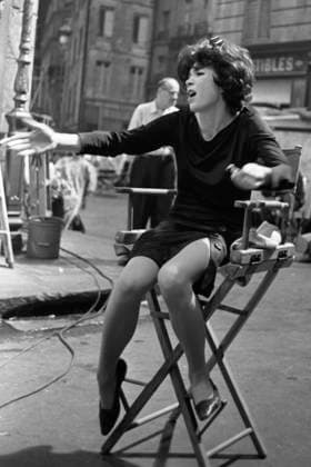 Film Irma La Douce Actress Shirley MacLaine at the set of the film Hollywood, CA USA  Copyright: xLeoxFuchsx 0006 Shirley MacLaine (Irma La Douce) CHAIR DRAMATIC PORTRAIT