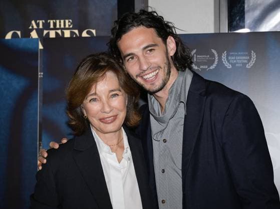 Entertainment Themen der Woche KW44 Entertainment Bilder des Tages 02 November 2023 - Hollywood, California - Anne Archer and Augustus Meleo Bernstein. LA Special Screening At The Gates at AMC The Grove 14. Photo Credit: Billy Bennight AdMedia 298385 2023-11-02 California Los Angeles Etats-Unis  Copyright: xAdMediax STAR_298385_037
