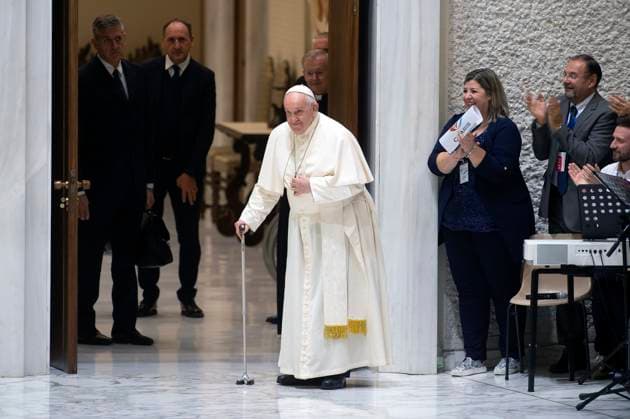 News Themen der Woche KW44 Italy, Rome,Vatican , 2023 11 4. Pope Francis attends a meeting with members of Catholic Charismatic Renewal International Service (CHARIS) at the Paul VI hall at the Vatican Photograph by Alessia Giuliani Catholic Press Photo  Copyright: xALESSIAxGIULIANIx xipa-agency.nex xAlessiaxGiulianix IPA_Agency_IPA41413609