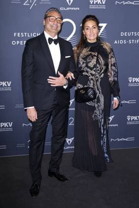 Bilder des Jahres 2023, Entertainment 11 November Entertainment Themen der Woche KW44 Entertainment Bilder des Tages Mousse T. und Nezihe Guendogdu bei der 27. Festlichen Operngala fuer die Aids-Stiftung am 4.11.2023 in Berlin Festliche Operngala 2023 fuer die AIDS Stiftung in Berlin *** Mousse T and Nezihe Guendogdu at the 27 Festive Opera Gala for the AIDS Foundation on 4 11 2023 in Berlin Festive Opera Gala 2023 for the AIDS Foundation in Berlin 
