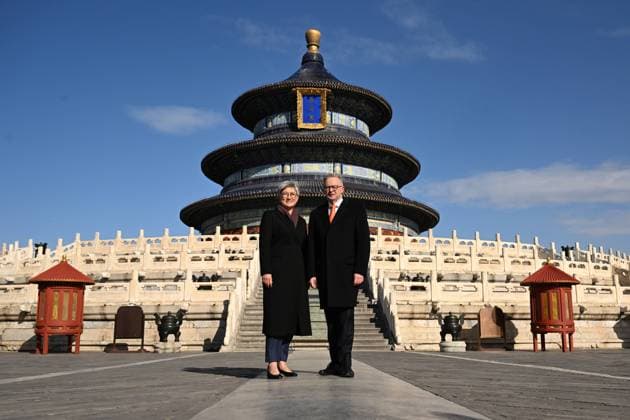 News Themen der Woche KW45 News Bilder des Tages ANTHONY ALBANESE CHINA TOUR, Australia?s Minister for Foreign Affairs Penny Wong and Prime Minister Anthony Albanese visit the Temple of Heaven in Beijing, China, Monday, November 6, 2023. Anthony Albanese will hold talks in China with President Xi Jinping in the first visit to the Asian nation by a sitting prime minister since 2016. ( NO ARCHIVING, EDITORIAL USE ONLY, NO USE IN BOOKS WITHOUT CONSENT CHINA  Copyright: xLUKASxCOCHx 20231106001861644968