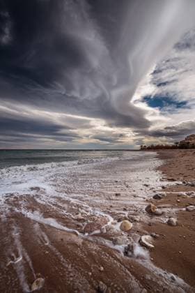 Creative Highlights World Storm clouds over Torres beach in Villajoyosa Villajoyosa, Valencian Community, Spain R_FTRG231101-1281857-01