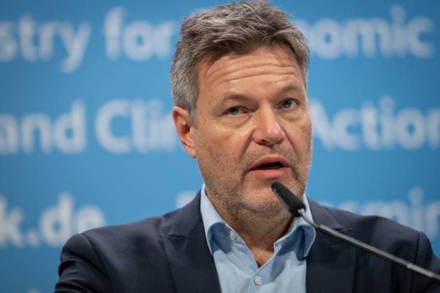 Pressestatement zu Buerokratieabbau bei Berichtspflichten im Bundeswirtschaftsministerium Bundesminister fuer Wirtschaft und Klimaschutz Dr. Robert Habeck bei der Pressekonferenz im Anschluss an die Diskussion zum Buerokratieabbau auf Grundlage der Vorschlaege des BMWK zum Abbau von Berichtspflichten im Bundeswirtschaftsministerium, Berlin , 07.11.2023 Berlin Berlin Deutschland *** Press statement on the reduction of bureaucracy in reporting obligations in the Federal Ministry of Economics and Technology Federal Minister for Economic Affairs and Climate Protection Dr. Robert Habeck at the press conference following the discussion on the reduction of bureaucracy based on the BMWKs proposals to reduce reporting obligations in the Federal Min