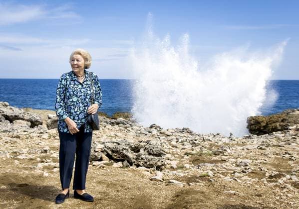 Bilder des Jahres 2023, Entertainment 11 November Entertainment Themen der Woche KW45 Entertainment Bilder des Tages WILLEMSTAD - Princess Beatrix during a visit to the Shete Boka national park. Princess Beatrix s visit to Curacao and Aruba focuses on the protection of ecosystems and social initiatives. ANP KOEN VAN WEEL netherlands out - belgium out  Copyright: xx x483260826x originalFilename: 483260826.jpg