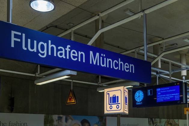 MUNICH, GERMANY - OCTOBER 9, 2023: S-Bahn station at Munich airport MUC in Germany. Railway station at Munich airport Munich Germany *** MÜNCHEN, DEUTSCHLAND 9. OKTOBER 2023 S Bahn Bahnhof am Flughafen München MUC in Deutschland Bahnhof am Flughafen München München Deutschland Copyright: xx