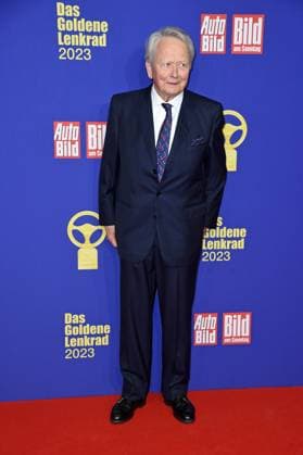 Wolfgang Porsche (Aufsichtsratsvorsitzende der Porsche AG) - VERLEIHUNG DAS GOLDENE LENKRAD 2023 im Axel Springer Hochhaus in Berlin am 07.11.2023