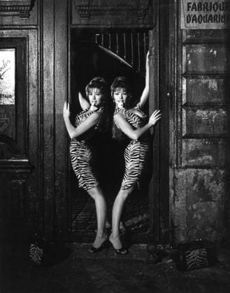 Film Irma La Douce Twin actresses June and Ruth Earl in a scene of the film Hollywood, CA USA  Copyright: xLeoxFuchsx R0270-Twins-Earl-ILD