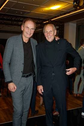 Das Goldene Lenkrad 2023 Oliver Blume und Hans-Joachim Strietzel Stuck bei der Verleihung des Goldenen Lenkrads 2023 im Axel Springer Hochhaus am 07.11.2023 in Berlin. Copyright: xEventpressxKochanx