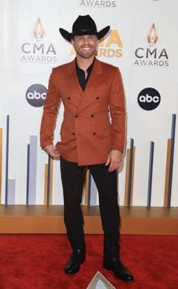 The 2023 CMA Awards at Bridgestone Arena Featuring: Dustin Lynch Where: Nashville, Tennessee, United States When: 09 Nov 2023 Credit: Judy Eddy Cover Images EDITORIAL USE ONLY. NOT FOR USE BY NEWSPAPERS BASED IN THE UK. Copyright: xJudyxEddyx 53195049
