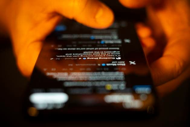 Electronic Portable Device Illustration Images The X app, formerly known as Twitter is seen on an iPhone in this photo illustration taken on 10 November, 2023 in Warsaw, Poland. Warsaw Poland  Copyright: xJaapxArriensx originalFilename: arriens-electron231110_npNua.jpg