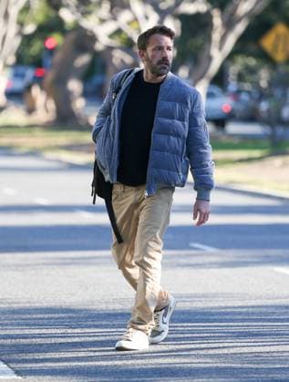 Ben Affleck is seen out for a walk in Los Angeles, California. Where: Los Angeles, California, United States When: 09 Nov 2023 Credit: BauerGriffin INSTARimages EDITORIAL USE ONLY. NOT FOR USE BY NEWSPAPERS BASED IN THE UK. Copyright: xthecelebrityfinderx 53196188