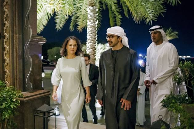 Bilder des Jahres 2023, News 11 November News Themen der Woche KW45 News Bilder des Tages Annalena Baerbock (Buendnis 90 Die Gruenen), Bundesaussenministerin, trifft den Aussenminister der Vereinigten Arabischen Emirate, Abdullah bin Zayed Al Nahyan. Abu Dhabi, 10.11.2023. Abu Dhabi Vereinigte Arabische Emirate *** Annalena Baerbock Buendnis 90 Die Gruenen , Federal Foreign Minister, meets the Foreign Minister of the United Arab Emirates, Abdullah bin Zayed Al Nahyan Abu Dhabi, 10 11 2023 Abu Dhabi United Arab Emirates Copyright: xThomasxTrutschelx