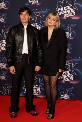 Photocall de la 25eme cÃ rÃ monie des NRJ Music Awards (NMA) au palais des Festivals et des Congres de Cannes Florian Rossi et sa compagne Louane au photocall de la 25eme cÃ rÃ monie des NRJ Music Awards (NMA) au palais des Festivals et des Congres de Cannes, France, le 10 novembre 2023. Dominique Jacovides Bestimage Celebs attend the 25th NRJ Music Awards - Red Carpet arrivals at Palais des Festivals in Cannes, France, on November 10, 2023. Cannes France  Copyright: xDOMINIQUExJACOVIDESx xBESTIMAGExDOMINIQUExJACOVIDESx xBESTIMAGEx