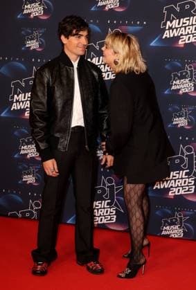 Photocall de la 25eme cÃ rÃ monie des NRJ Music Awards (NMA) au palais des Festivals et des Congres de Cannes Florian Rossi et sa compagne Louane au photocall de la 25eme cÃ rÃ monie des NRJ Music Awards (NMA) au palais des Festivals et des Congres de Cannes, France, le 10 novembre 2023. Dominique Jacovides Bestimage Celebs attend the 25th NRJ Music Awards - Red Carpet arrivals at Palais des Festivals in Cannes, France, on November 10, 2023. Cannes France  Copyright: xDOMINIQUExJACOVIDESx xBESTIMAGExDOMINIQUExJACOVIDESx xBESTIMAGEx