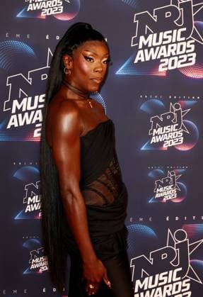 Photocall de la 25eme cÃ rÃ monie des NRJ Music Awards (NMA) au palais des Festivals et des Congres de Cannes La drag-queen Keiona (Kevin Kouassi) au photocall de la 25eme cÃ rÃ monie des NRJ Music Awards (NMA) au palais des Festivals et des Congres de Cannes, France, le 10 novembre 2023. Dominique Jacovides Bestimage Celebs attend the 25th NRJ Music Awards - Red Carpet arrivals at Palais des Festivals in Cannes, France, on November 10, 2023. Cannes France  Copyright: xDOMINIQUExJACOVIDESx xBESTIMAGExDOMINIQUExJACOVIDESx xBESTIMAGEx