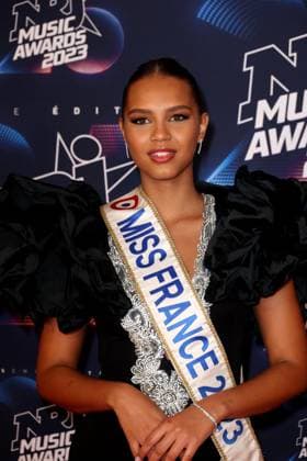Photocall de la 25eme cÃ rÃ monie des NRJ Music Awards (NMA) au palais des Festivals et des Congres de Cannes Indira Ampiot, Miss France 2023 au photocall de la 25eme cÃ rÃ monie des NRJ Music Awards (NMA) au palais des Festivals et des Congres de Cannes, France, le 10 novembre 2023. Dominique Jacovides Bestimage Celebs attend the 25th NRJ Music Awards - Red Carpet arrivals at Palais des Festivals in Cannes, France, on November 10, 2023. Cannes France  Copyright: xDOMINIQUExJACOVIDESx xBESTIMAGExDOMINIQUExJACOVIDESx xBESTIMAGEx