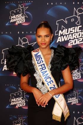 Photocall de la 25eme cÃ rÃ monie des NRJ Music Awards (NMA) au palais des Festivals et des Congres de Cannes Indira Ampiot, Miss France 2023 au photocall de la 25eme cÃ rÃ monie des NRJ Music Awards (NMA) au palais des Festivals et des Congres de Cannes, France, le 10 novembre 2023. Dominique Jacovides Bestimage Celebs attend the 25th NRJ Music Awards - Red Carpet arrivals at Palais des Festivals in Cannes, France, on November 10, 2023. Cannes France  Copyright: xDOMINIQUExJACOVIDESx xBESTIMAGExDOMINIQUExJACOVIDESx xBESTIMAGEx