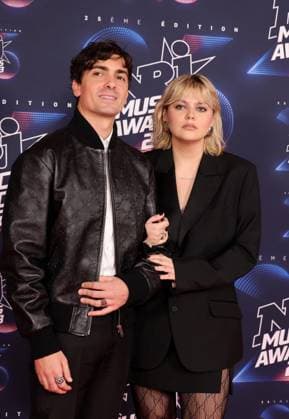Photocall de la 25eme cÃ rÃ monie des NRJ Music Awards (NMA) au palais des Festivals et des Congres de Cannes Florian Rossi et sa compagne Louane Emera au photocall de la 25eme cÃ rÃ monie des NRJ Music Awards (NMA) au palais des Festivals et des Congres de Cannes, France, le 10 novembre 2023. Dominique Jacovides Bestimage Celebs attend the 25th NRJ Music Awards - Red Carpet arrivals at Palais des Festivals in Cannes, France, on November 10, 2023. Cannes France  Copyright: xDOMINIQUExJACOVIDESx xBESTIMAGExDOMINIQUExJACOVIDESx xBESTIMAGEx