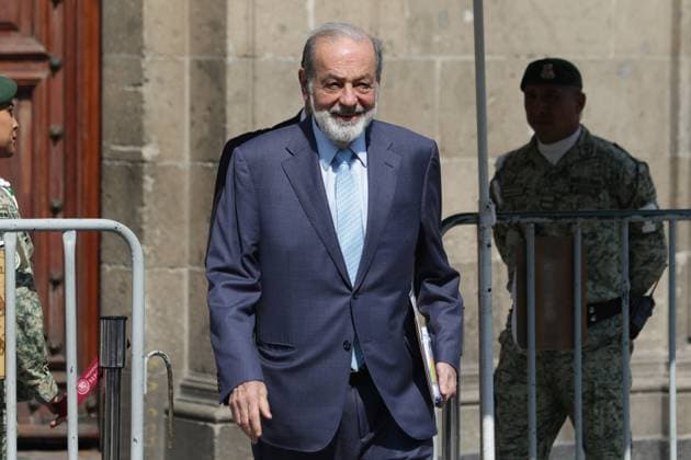 Businessman Carlos Slim Helu Held A Meeting with Mexican President Lopez Obrador November 8, 2023, Mexico City, Mexico: Businessman Carlos Slim Helu is seen leaving the National Palace after meeting with the President of Mexico, Andres Manuel Lopez Obrador, to discuss the situation in Acapulco. on November 8, 2023 in Mexico City, Mexico. (Photo by Ismael Rosas Eyepix Group) Copyright: xIsmaelxRosas xEyepixxGroupx IR_08112023_104391
