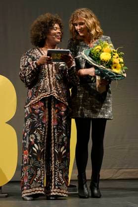 Denise M Baye und Cecile de France bei der Preisverleihung vom 37. Braunschweig International Film Festival im Großen Haus des Staatstheaters Braunschweig. Braunschweig, 11.11.2023