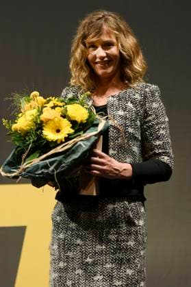 Cecile de France erhält die Europa als Europäischen Schauspielpreis bei der Preisverleihung vom 37. Braunschweig International Film Festival im Großen Haus des Staatstheaters Braunschweig. Braunschweig, 11.11.2023