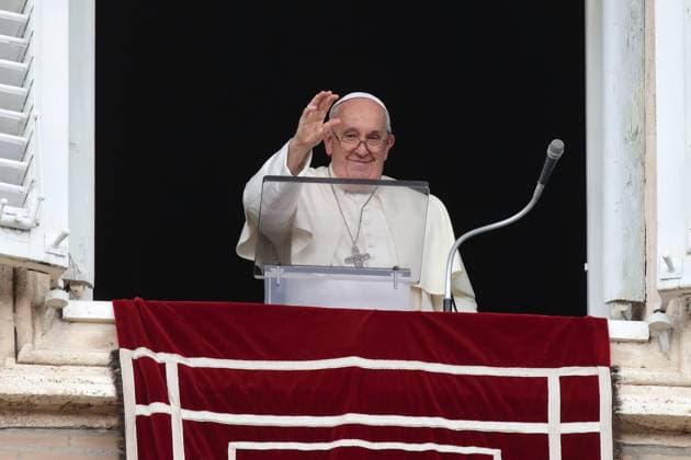 News Themen der Woche KW45 News Bilder des Tages November 12, 2023 - POPE FRANCIS blessing the faithfull during his Angelus Prayer in St. Peter s Square at the Vatican. EvandroInetti_via ZUMA Wire Vatican City State - ZUMAi15_ 20231112_zaf_i15_003 Copyright: xEvandroxInettix