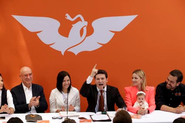 Samuel Garcia, governor of the state of Nuevo Leon, registers as a candidate for president November 12, 2023, Mexico City, Mexico: The governor of the state of Nuevo Leon, Samuel Garcia, accompanied by his wife, Mariana Rodriguez, and his daughter Mariel, registered as a pre-candidate for the presidency at the national headquarters of the Citizen Movement party. in Mexico City. on November 12, 2023 in Mexico City, Mexico (Photo by Luis Barron Eyepix Group). Copyright: xLuisxBarronx xEyepixxGroupx LB_20231112_SAMUELG8